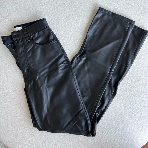 Abercrombie 90s Straight Vegan Leather Pants in Black - Picture 3 of 4